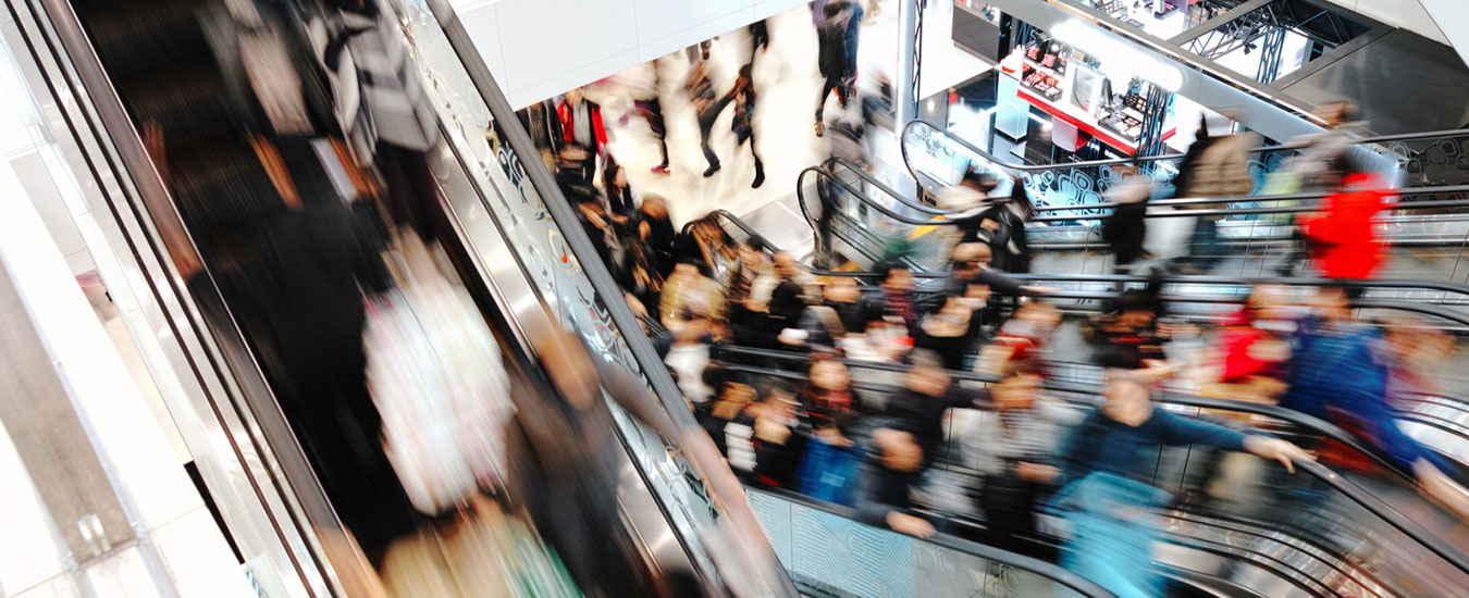 How malls can win back customers in the online shopping era